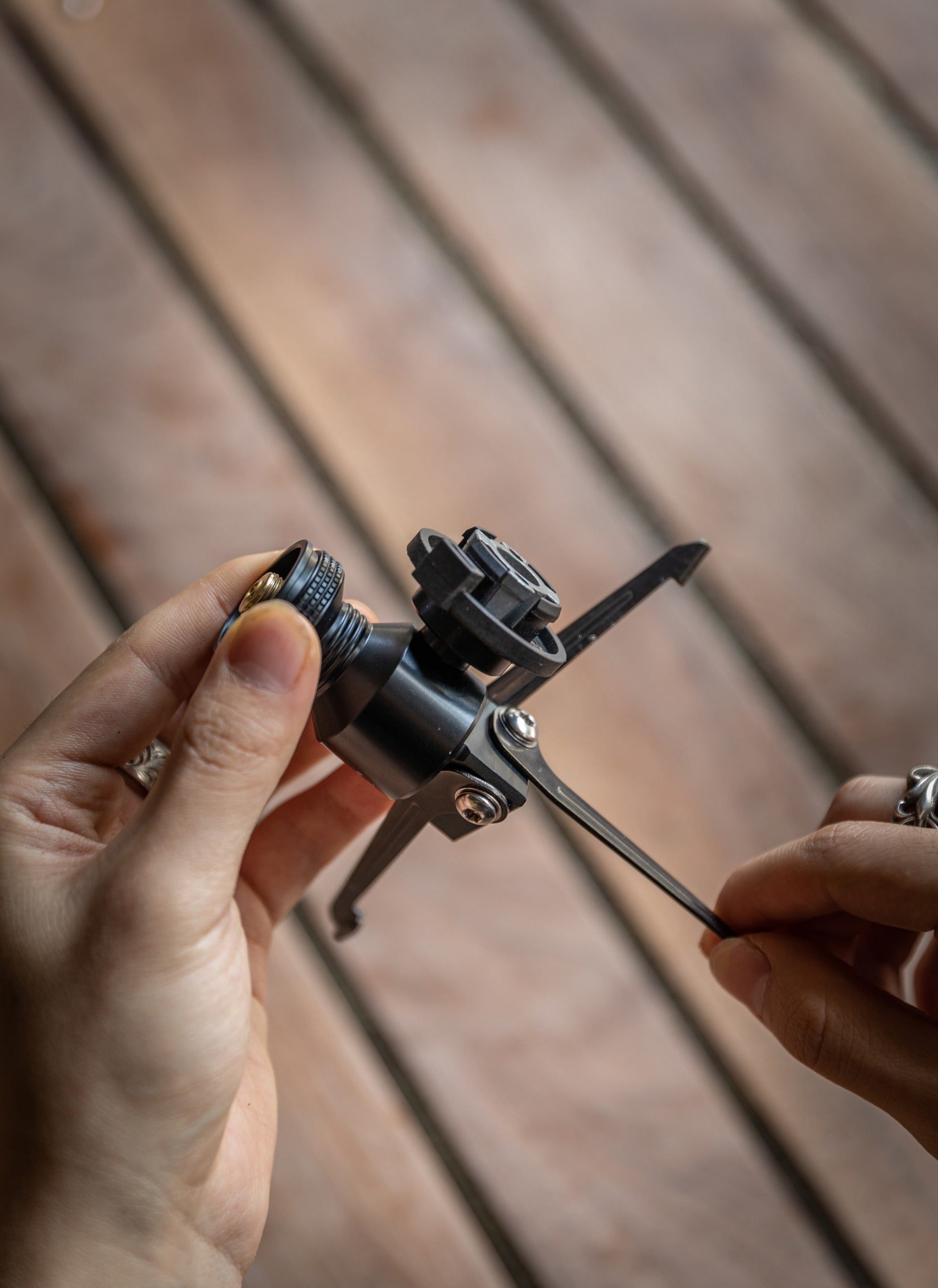 CB缶スタンド型ガス変換アダプター ブラック BKZ23-CB